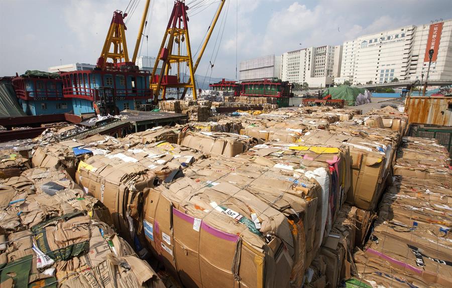 Reciclar el papel solo beneficia al ambiente si se hace con energías limpias