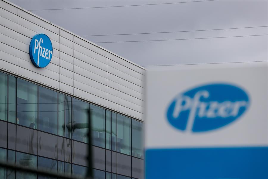 Con un 95 % de eficacia, Pfizer pedirá autorizar su vacuna contra COVID-19 en días