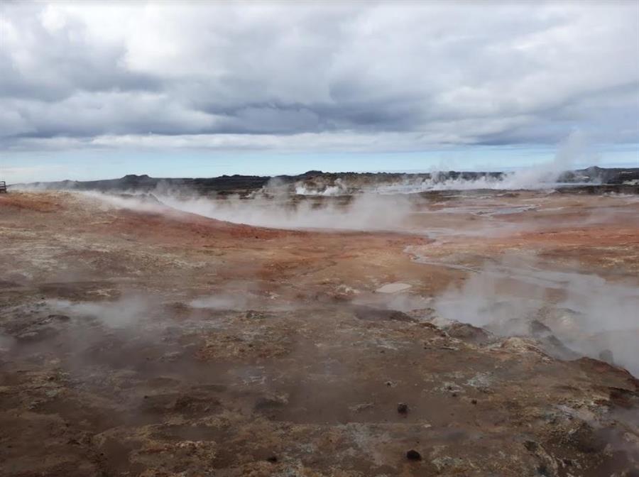 Científicos ensayan en Islandia estrategias para buscar vida en Marte