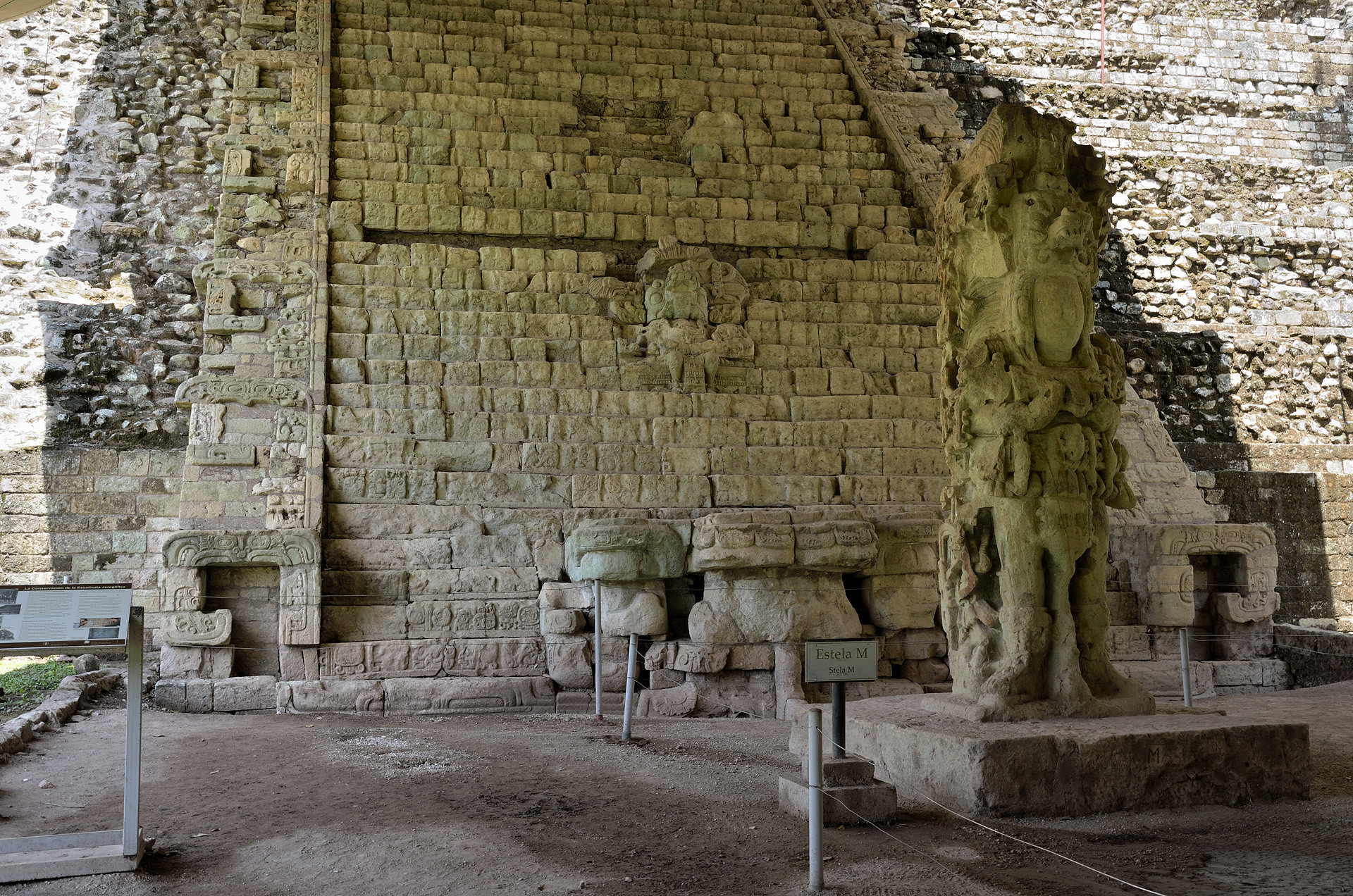 Las ruinas de Copán son amenazadas por la mancha urbana hondureña