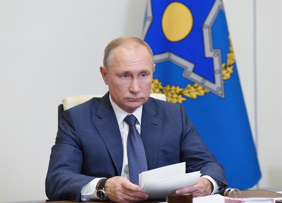 Putin ordena comenzar la próxima semana la vacunación masiva contra COVID-19