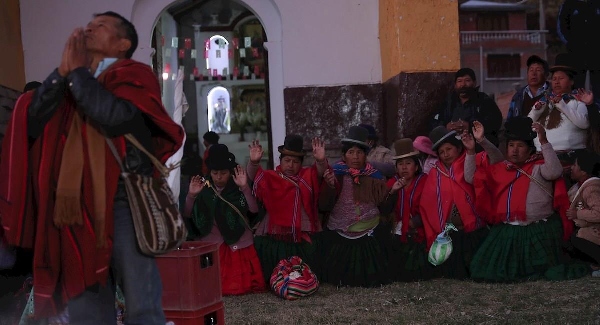 En La Paz, Bolivia, realizan un ritual para llamar a la lluvia