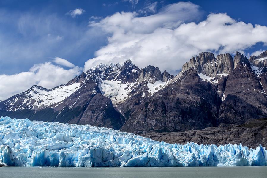 Ambientalistas urgen a Chile legislar para preservar los glaciares del país