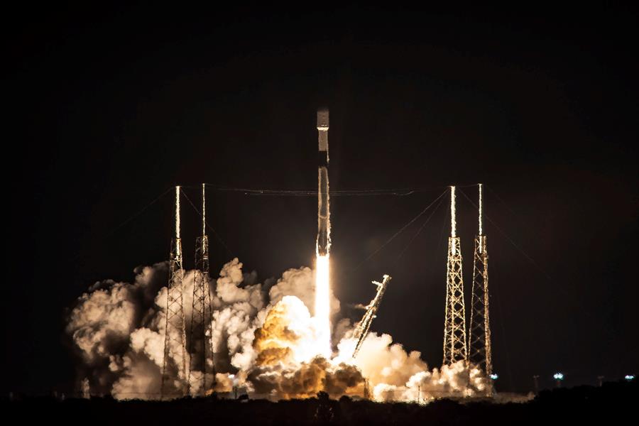 SpaceX lista para lanzar otros 60 satélites Starlink luego posponer la misión