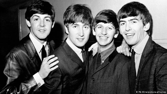 Universidad de Liverpool ofrece maestría en los Beatles