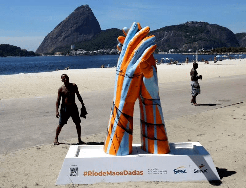 Esculturas en Río de Janeiro, dan esperanza ante la crisis sanitaria