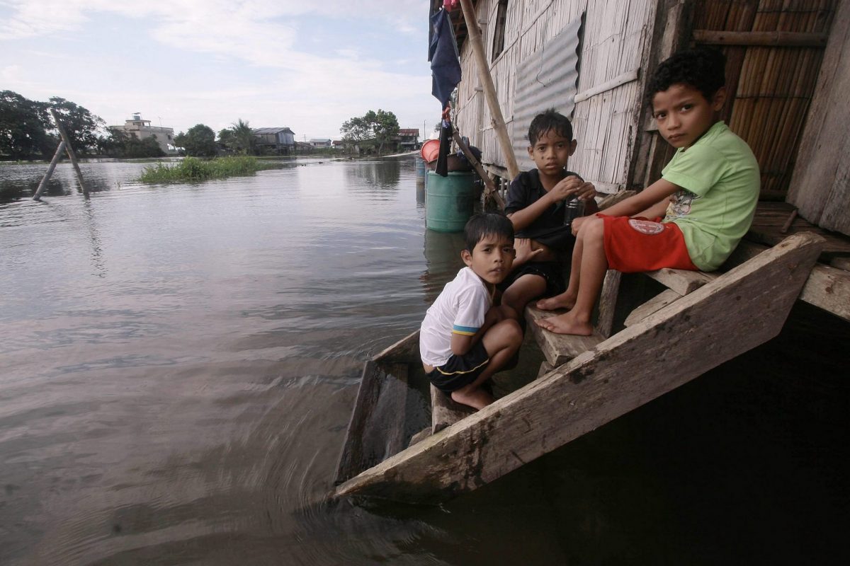 710 millones de niños viven en 45 países con más riesgo por cambio climático