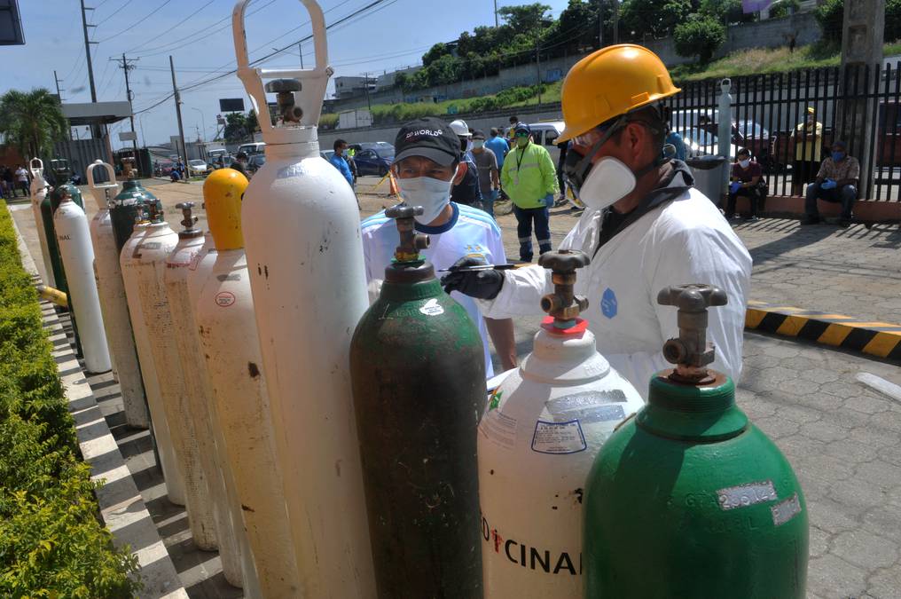 Ecuador prohíbe la exportación de oxígeno medicinal