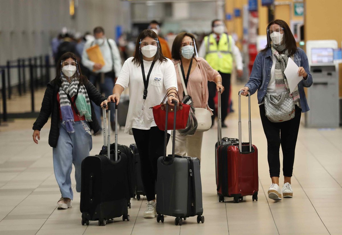 Peruanos prefieren viajar a EE.UU. para vacunarse contra la COVID-19