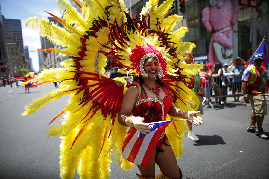 Puertorriqueños celebran en Nueva York con desfile virtual