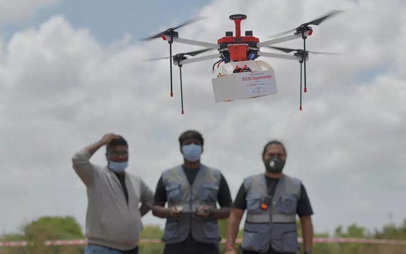Primeras pruebas para envíos de medicamentos con dron a zonas remotas de India