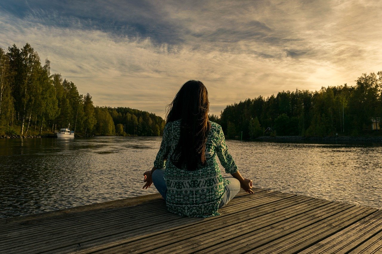 Con mindfulness buscan el bienestar psicosocial de la policía española