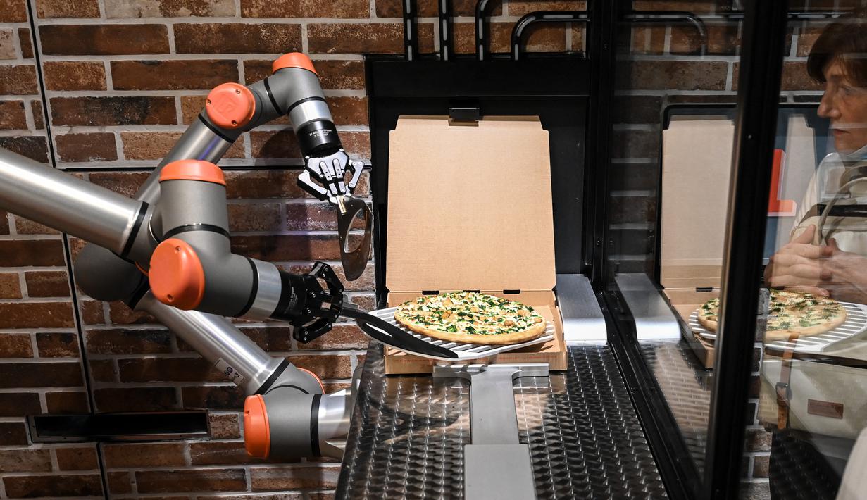 En París, un robot cocina 80 pizzas por hora