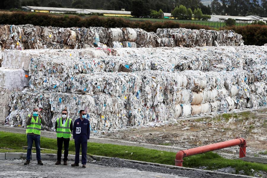 El aprovechamiento de residuos, modelo sostenible de una papelera en Colombia