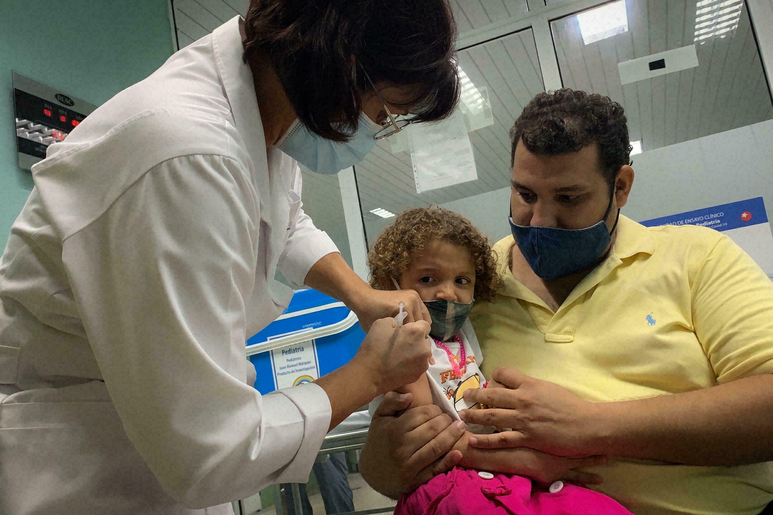 Niños cubanos participan en ensayo clínico de vacuna anticovid Soberana 02