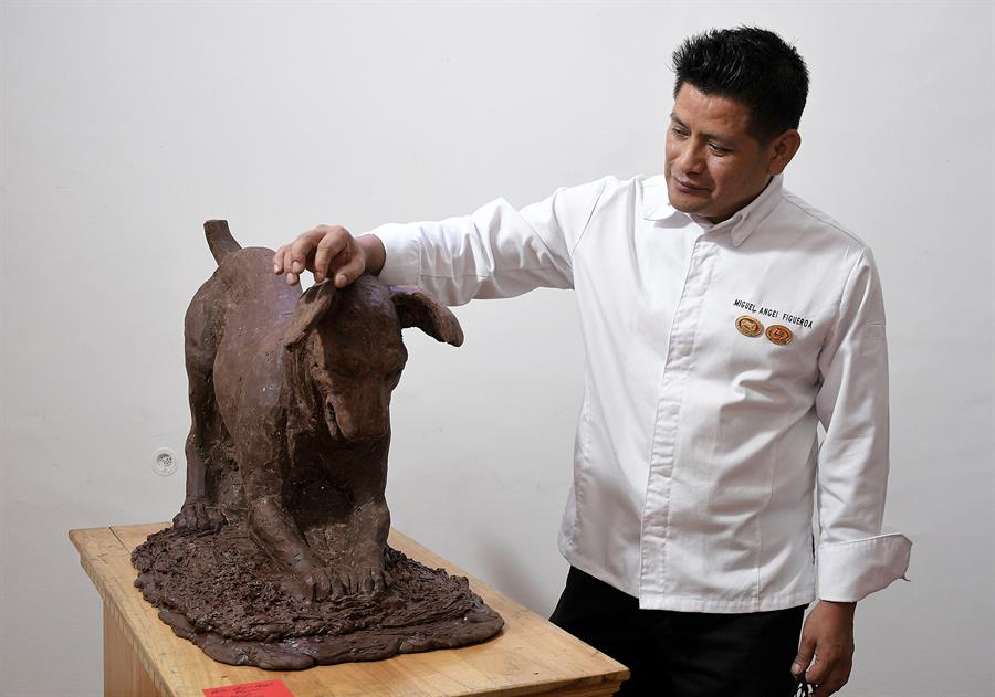 El arte y el chocolate se unen para conmemorar a la fauna y flora boliviana