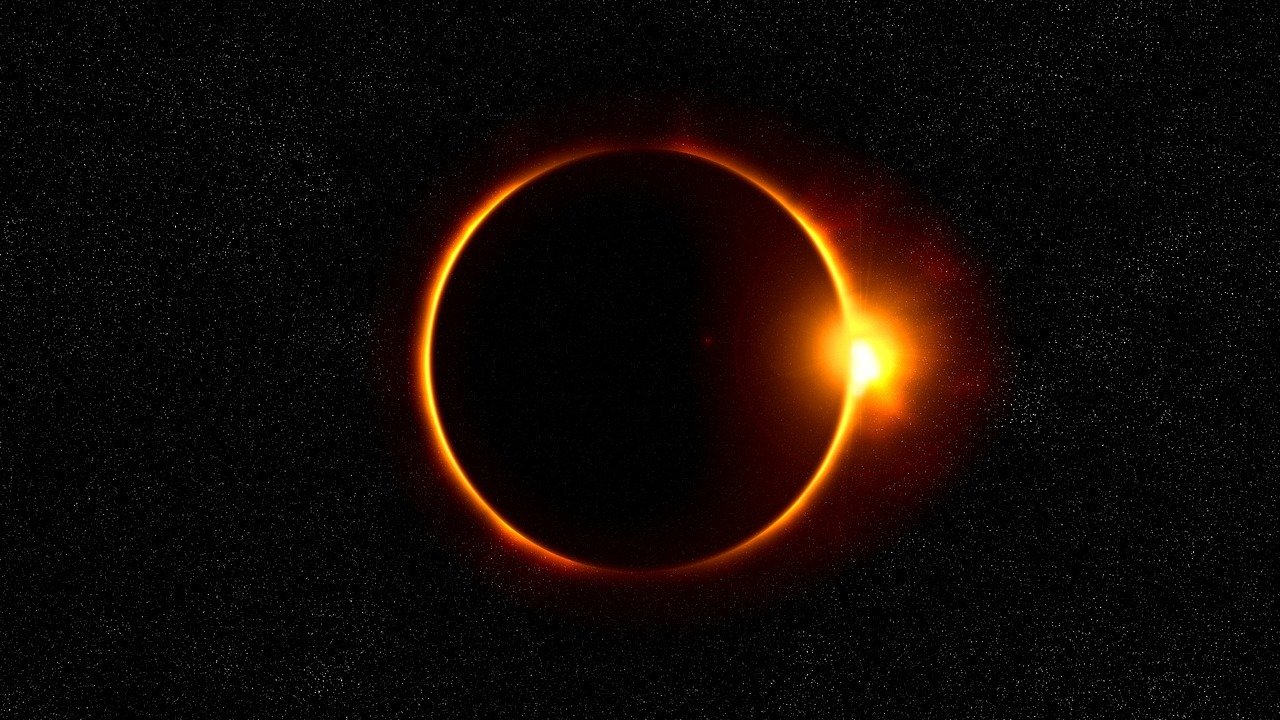 ¿Por qué no hay eclipses cada mes?