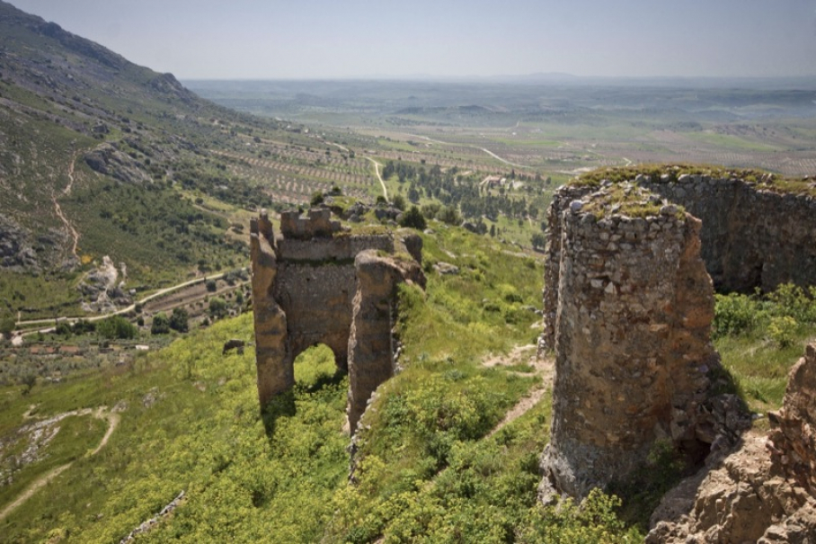 En Extremadura buscan rescatar el castillo de Hornachos