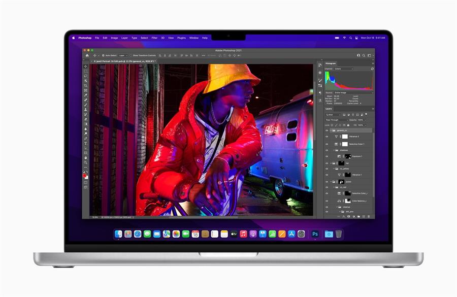 Los MacBook Pro integran chips de 10 núcleos y recuperan puertos HDMI y SD