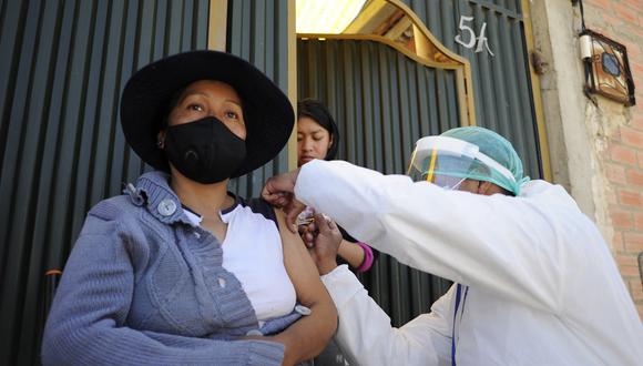 Bolivia aprueba tercera dosis contra la COVID-19 para mayores de 18 años