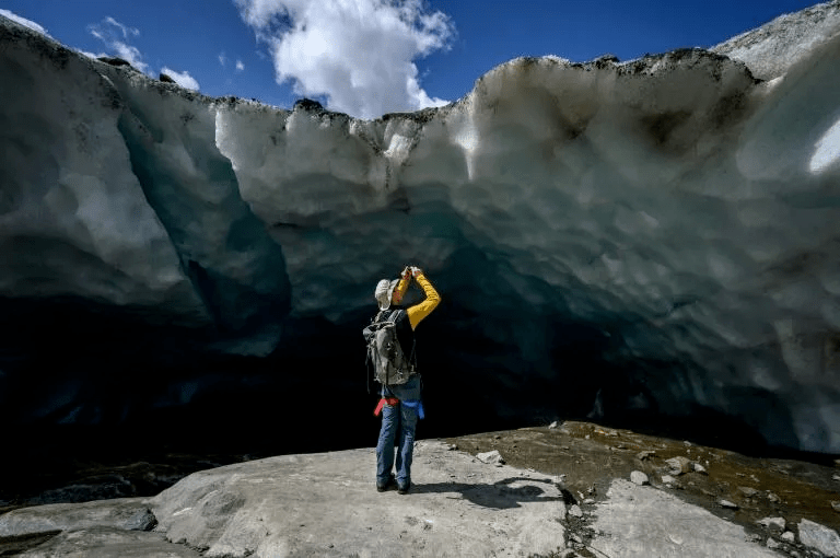 Científicos advierten la reducción de los glaciares suizos por el cambio climático