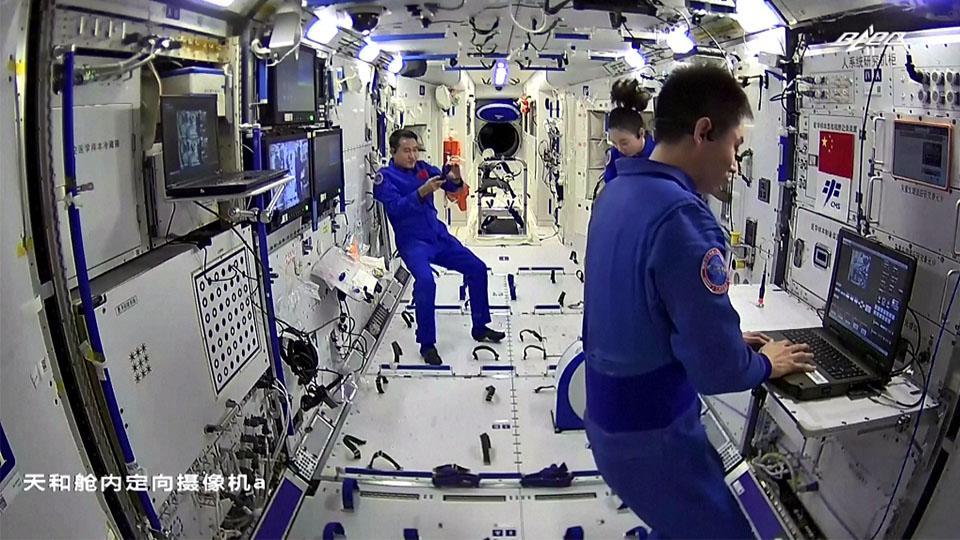 Nuevas tecnologías facilitan vida en órbita de astronautas chinos