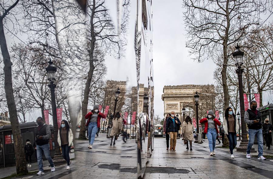 Francia identifica una nueva variante de covid denominada IHU