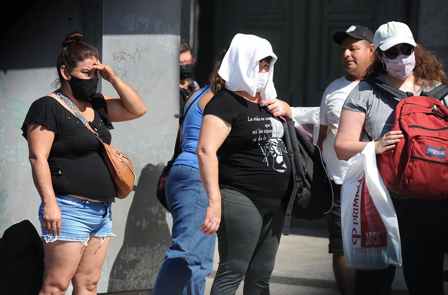 Ola de calor extremo afecta desde la Patagonia hasta el norte de Argentina