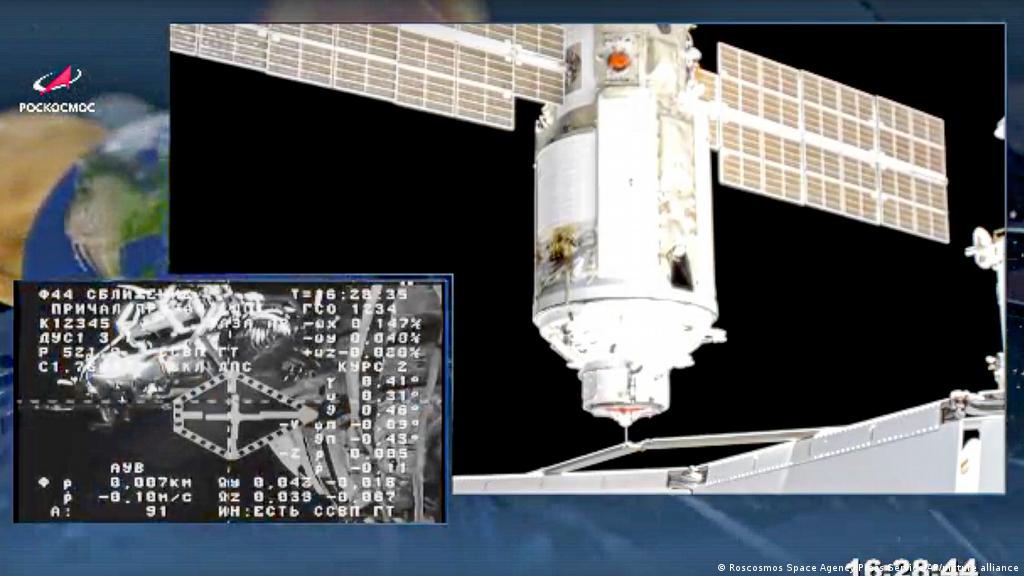 Roscosmos se centrará en la fabricación de satélites con fines militares