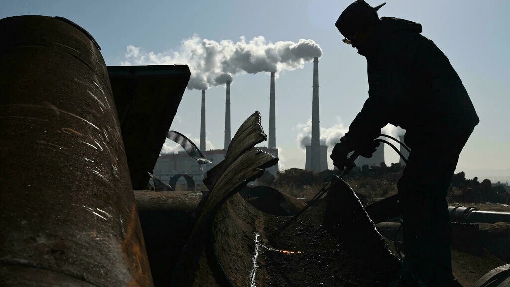 China da marcha atrás con promesas climáticas ante desaceleración económica