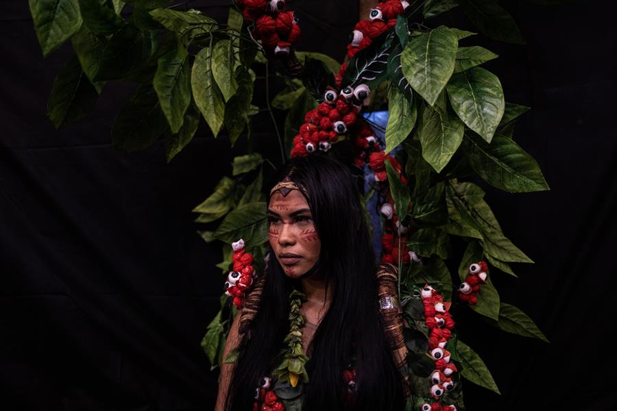 Indígenas de la Amazonía brasileña realizan su primer desfile de modas