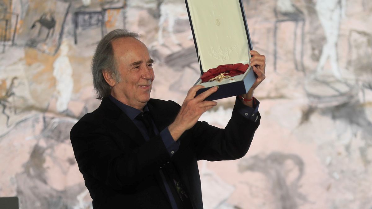 Serrat recibe el premio Gran Cruz de la Orden Civil de Alfonso X el Sabio