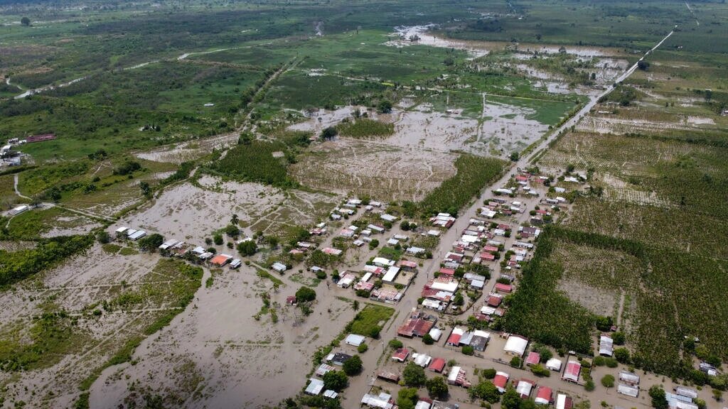 Inundaciones arrasan región agropecuaria de Venezuela