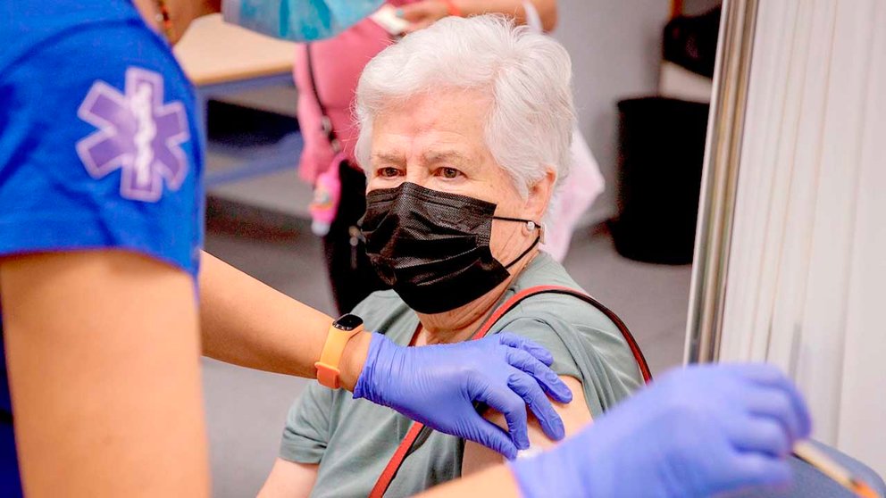 Cuarta dosis contra COVID-19 para mayores de 80 años en la Unión Europea