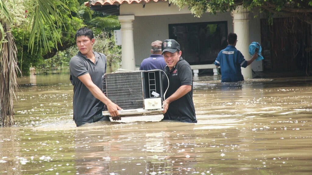 Pueblos agropecuarios de Venezuela sobreviven entre las aguas