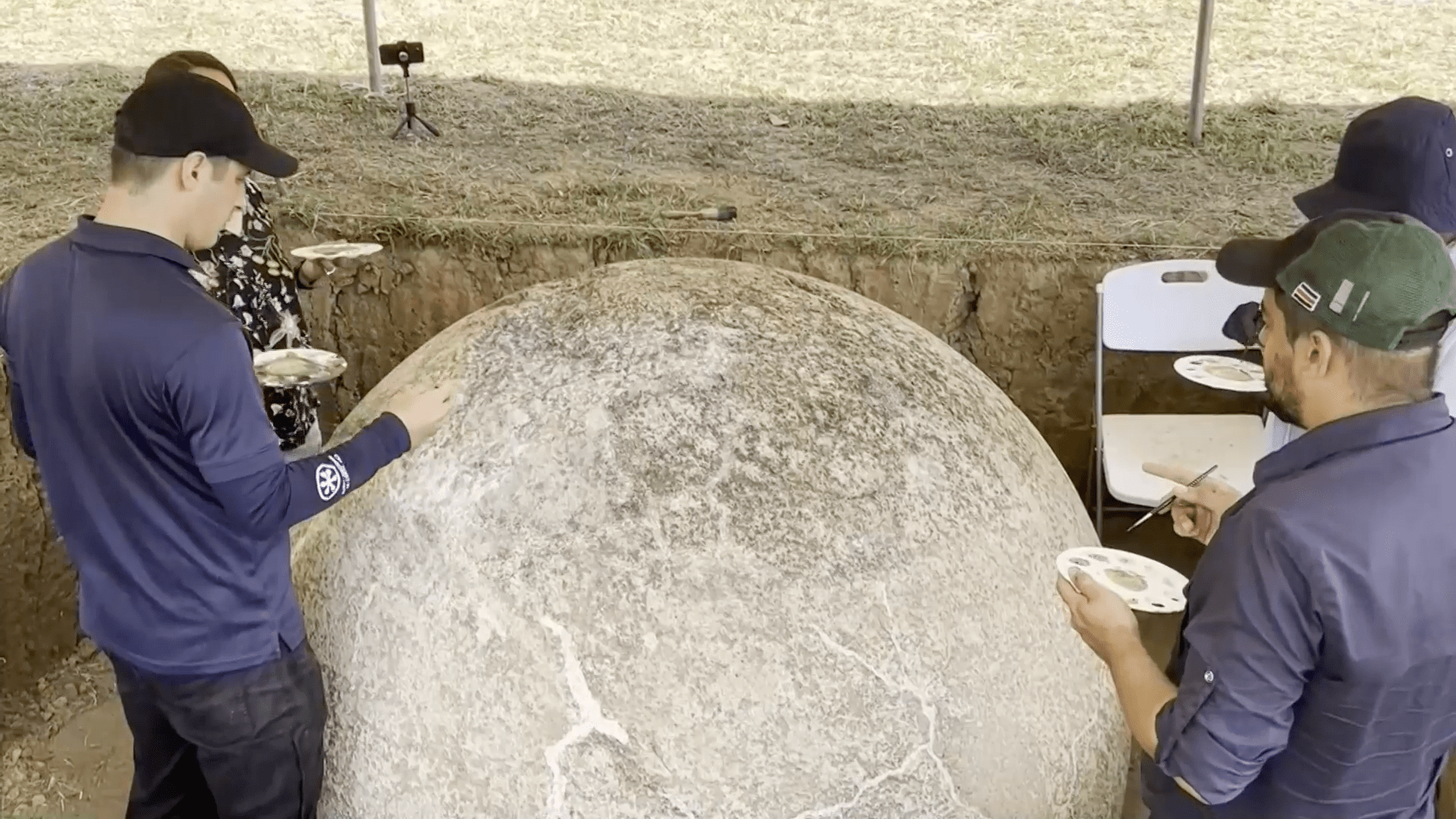 México y Costa Rica restauran esferas de piedra precolombinas