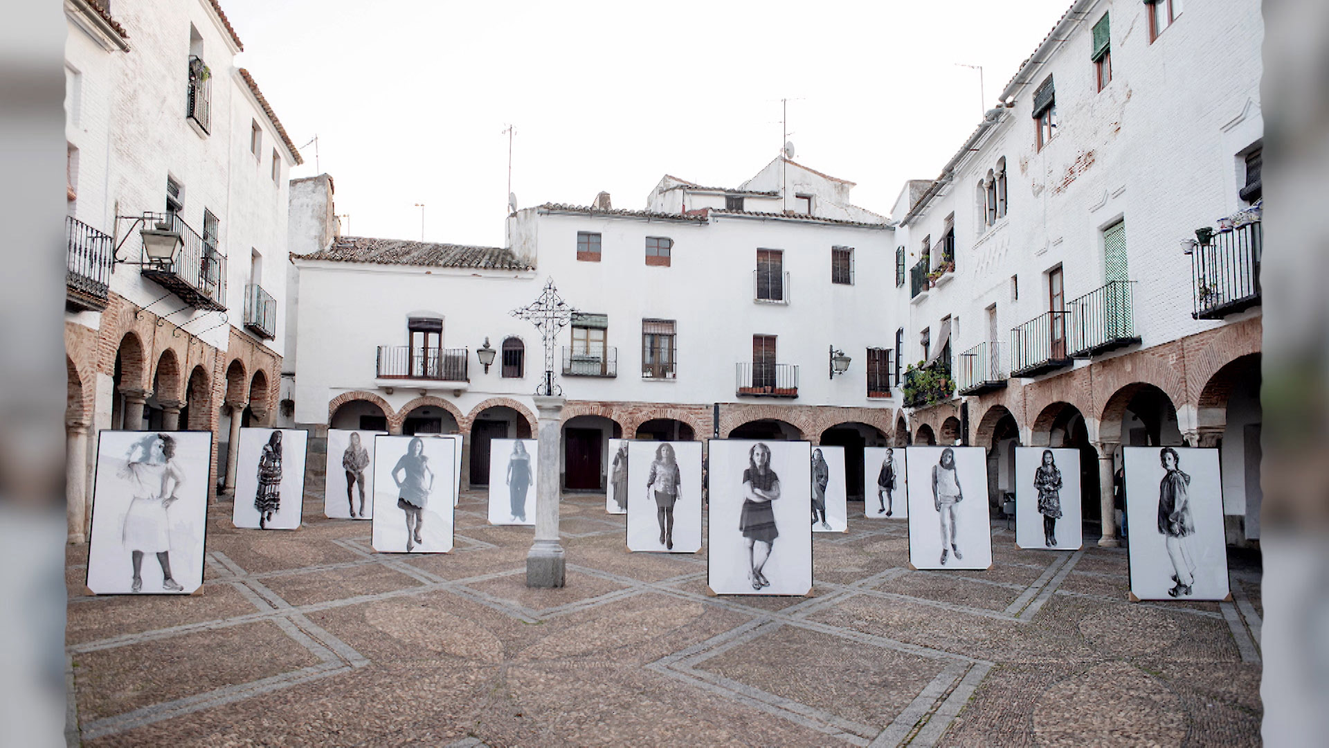 “Las mujeres que me habitan”, una exposición del artista Joaquín Montero