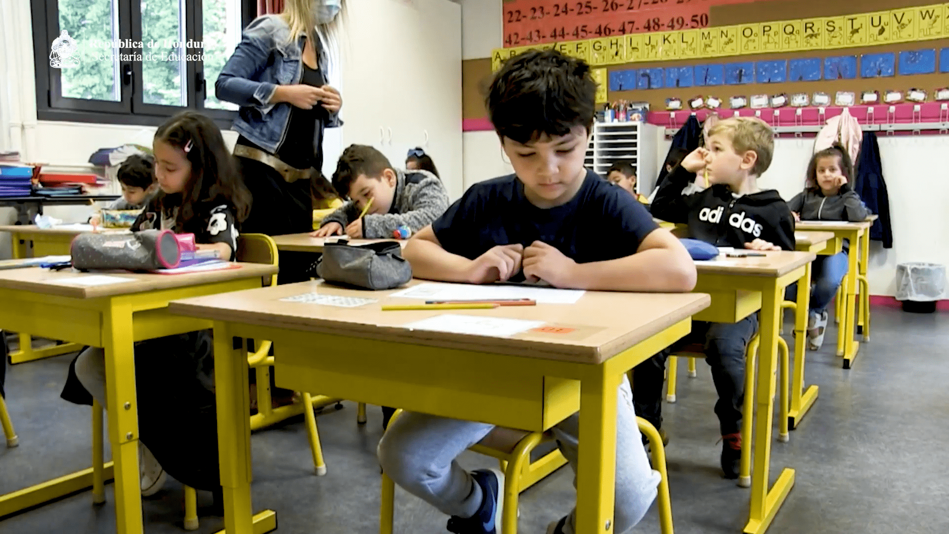 Honduras busca estrategias para mejorar y fortalecer la educación