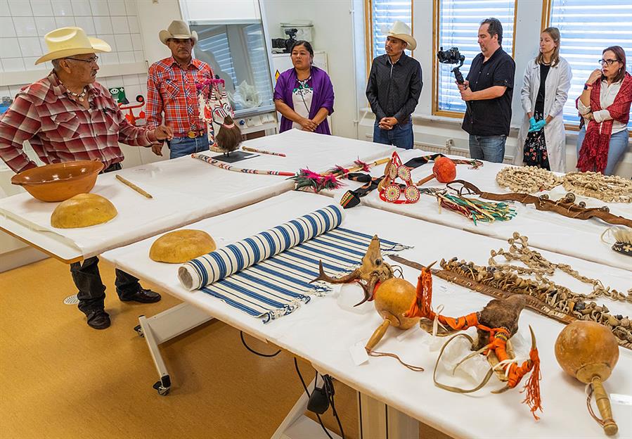 México recupera objetos rituales de la cultura yaqui ubicados en Suecia