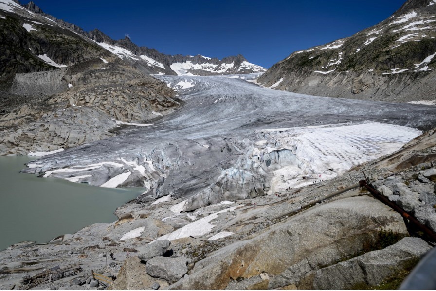 El volumen de los glaciares suizos se redujo a la mitad desde 1931