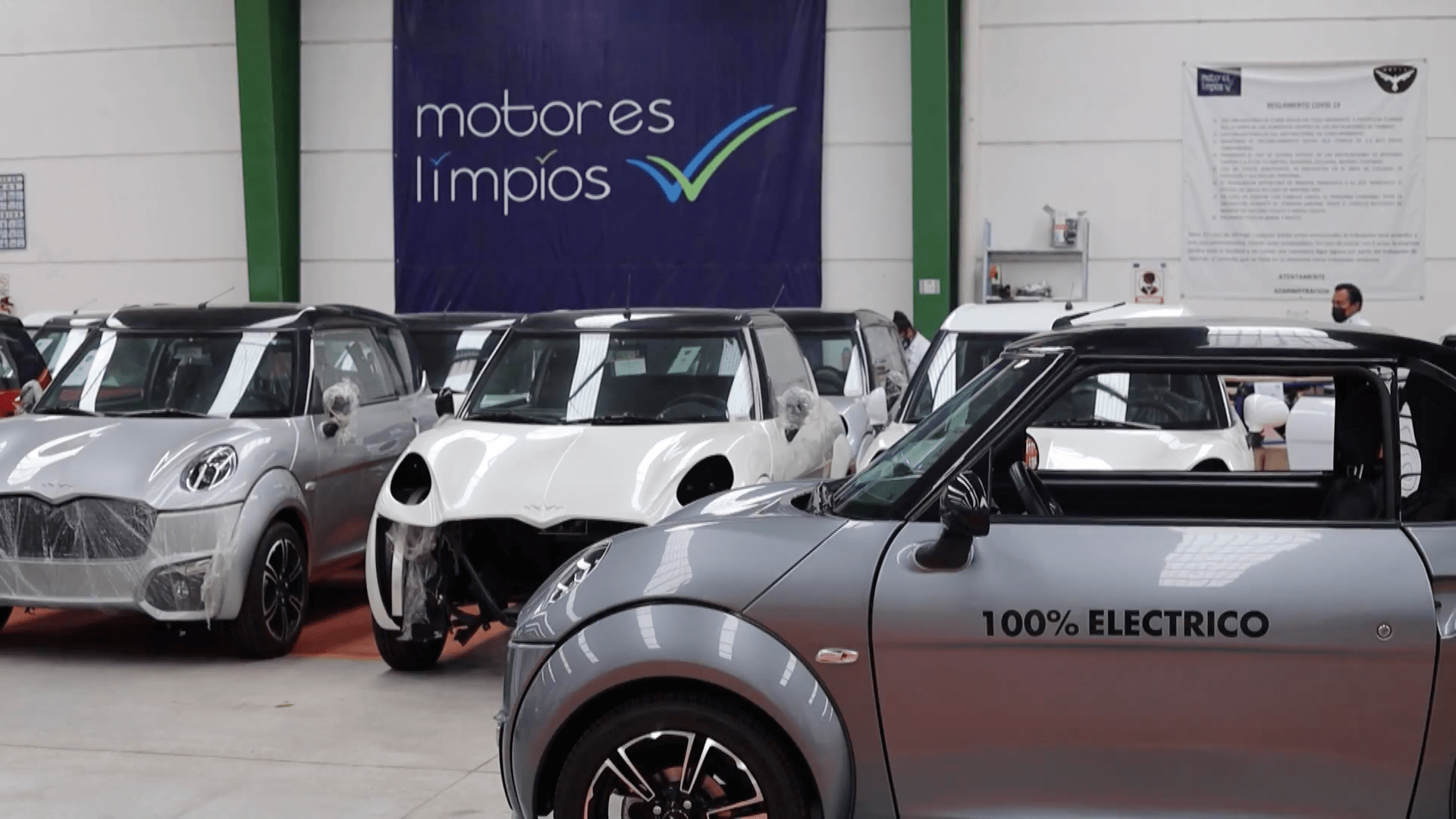 Una automotriz mexicana presenta sus vehículos completamente eléctricos