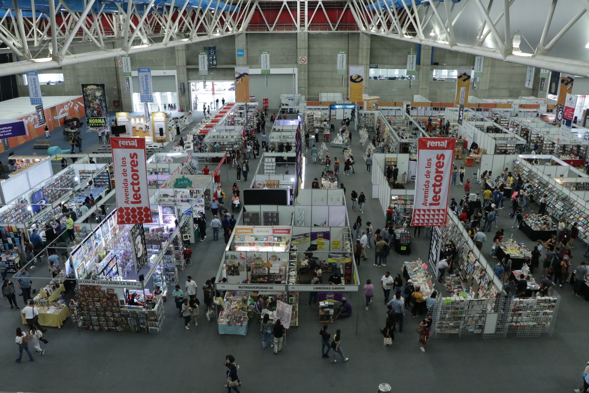 Miles de personas vivieron la edición 33 de la Feria Nacional del Libro de León