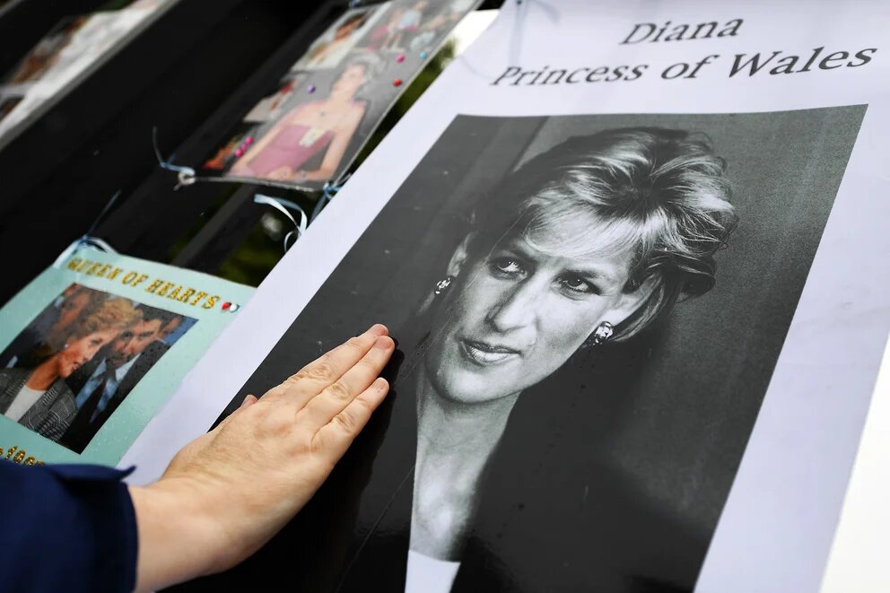 Antiguo coche de la princesa Diana vendido por 737.000 libras en Reino Unido