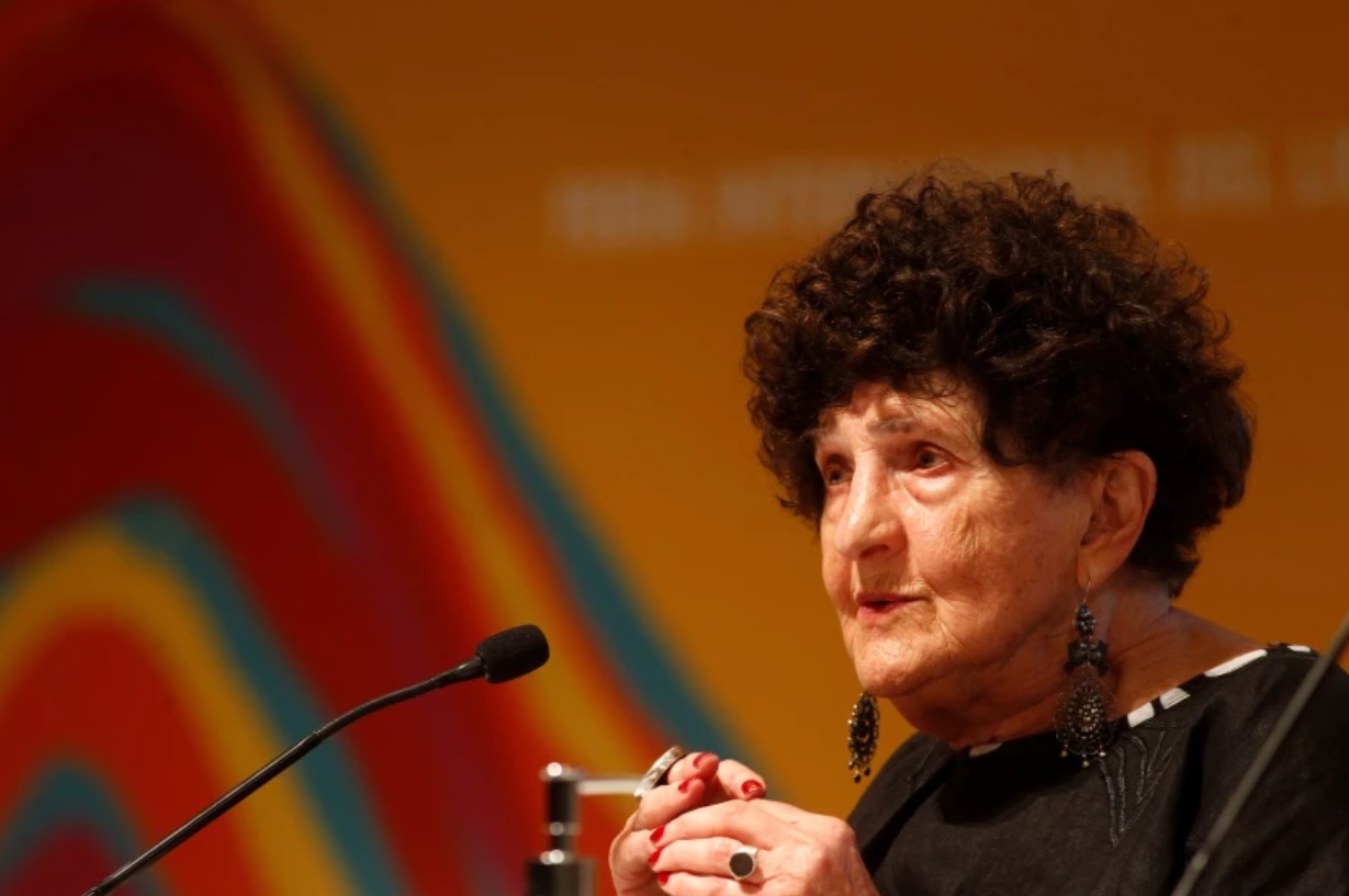 Mexicana Margo Glantz gana el Premio Carlos Fuentes a la Creación Literaria