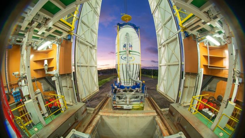 La ESA quiere astronautas europeos en la Luna «antes del fin de esta década»