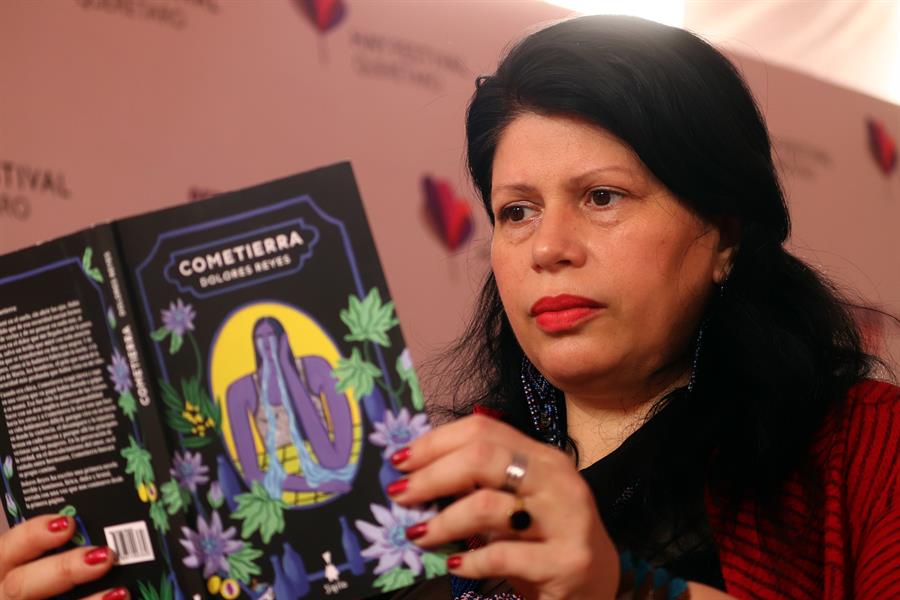 «Cometierra» de Dolores Reyes acompaña al movimiento feminista