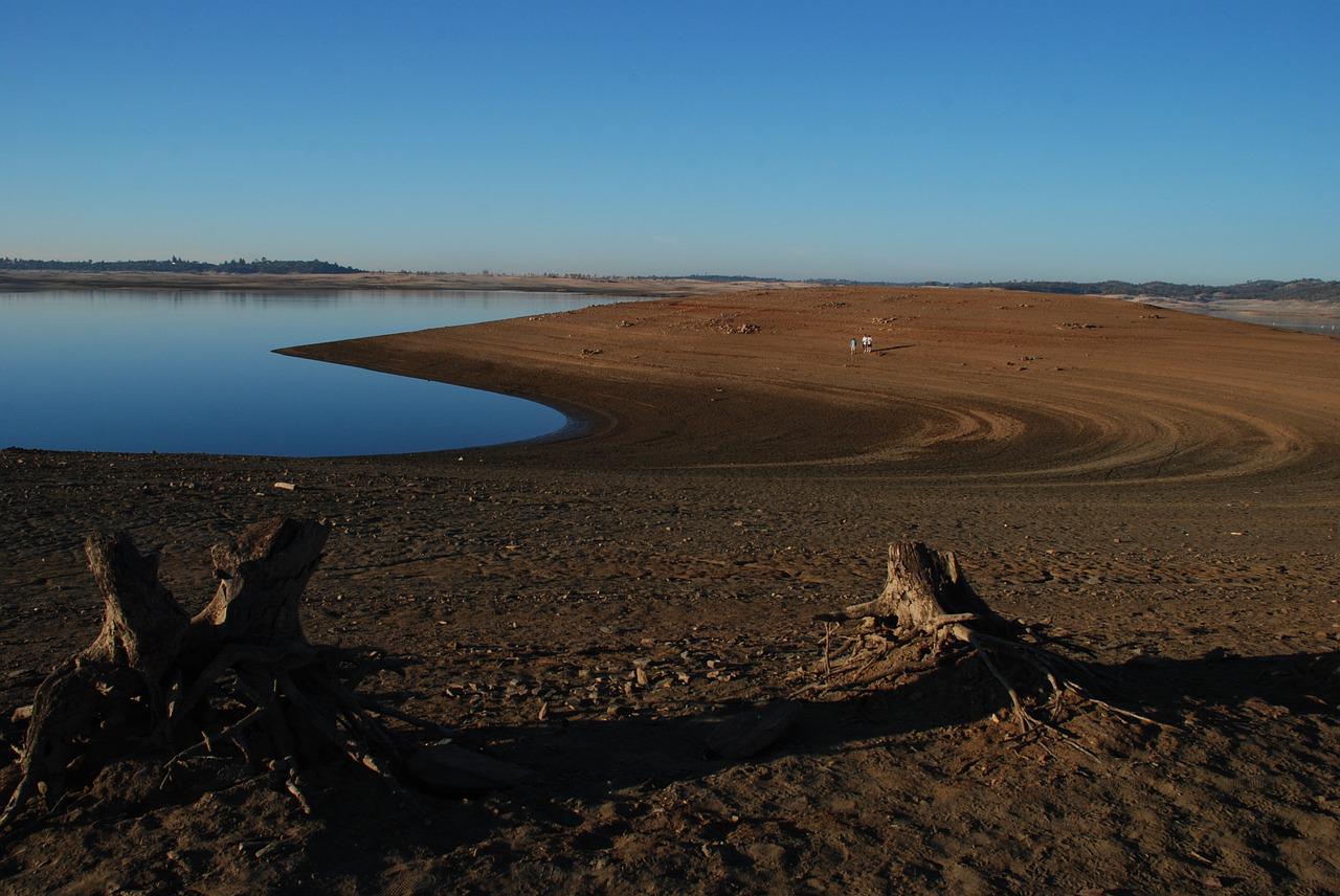 Expertos piden triplicar inversión y entender conexión entre crisis de agua y clima