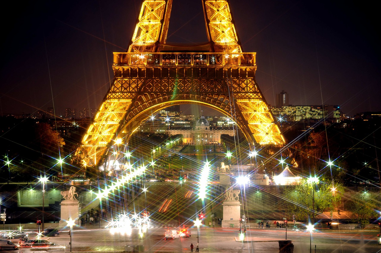 París apaga sus monumentos para ahorrar energía