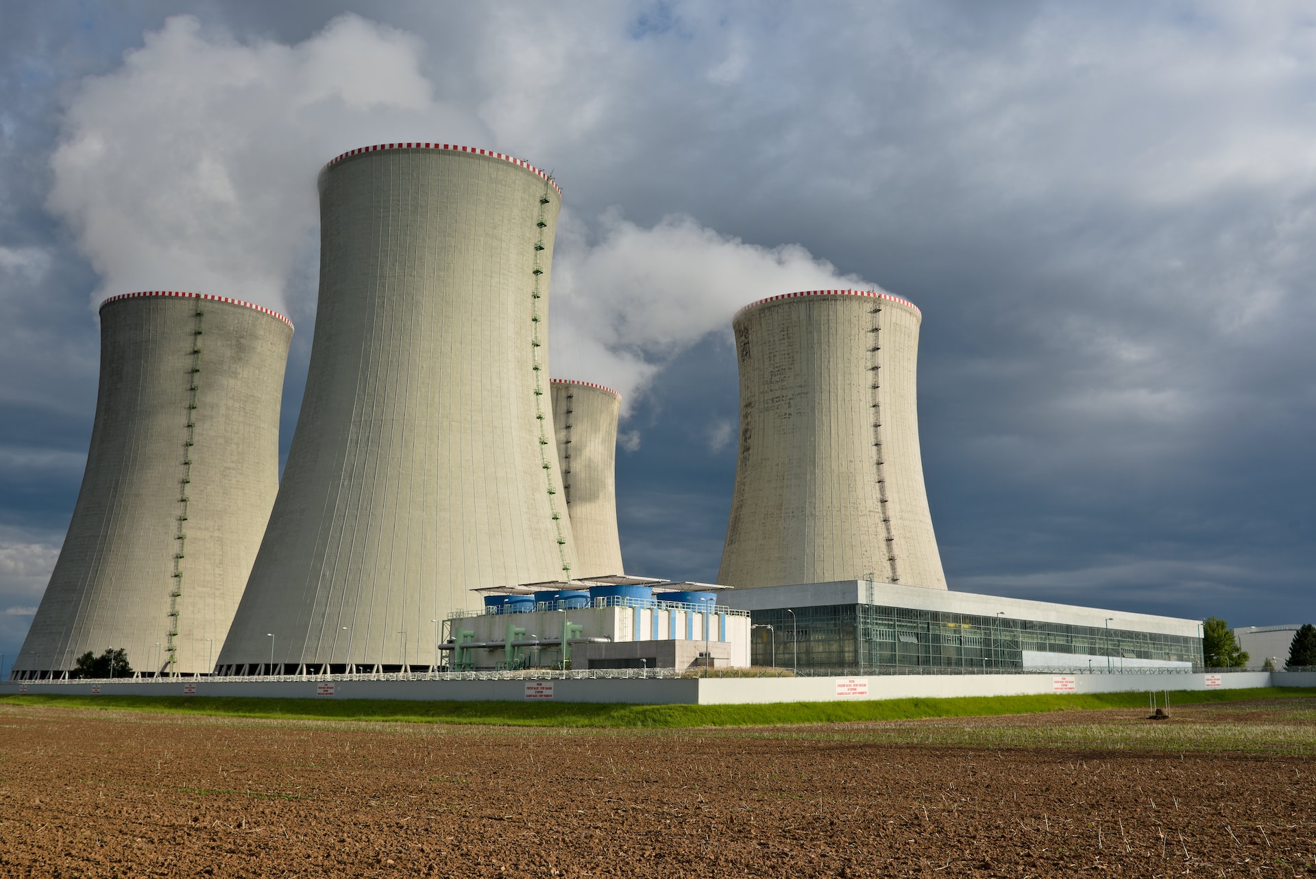 Las altas temperaturas afectan a las centrales nucleares de Francia