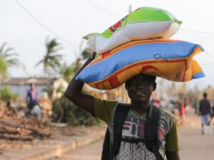 119-8 CIENCIA_pobrezadesigualdadpnamdeia_Foto de EFE